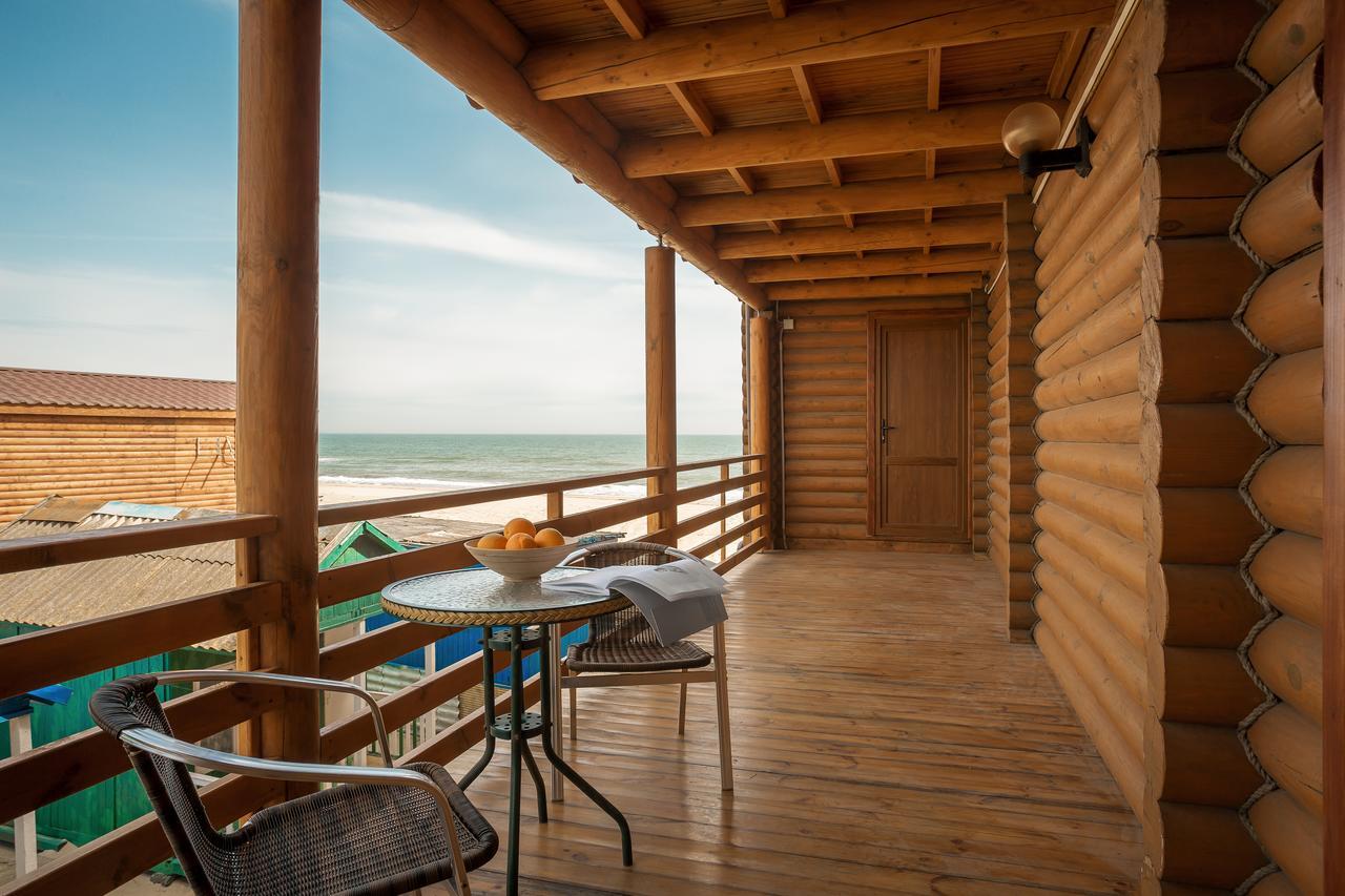Ensenada Hotel Gribovka Luaran gambar